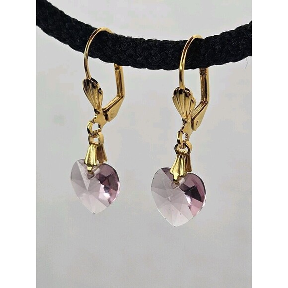 Vintage Pink Glass Heart Gold Tone Ladies Dangle Leverback Earrings - Picture 2 of 6